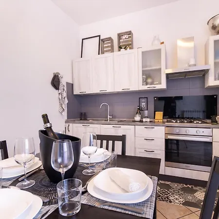 Elena's Summer House - 76a Apartment *