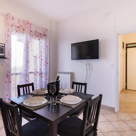 Elena's Summer House - 76a Apartment *